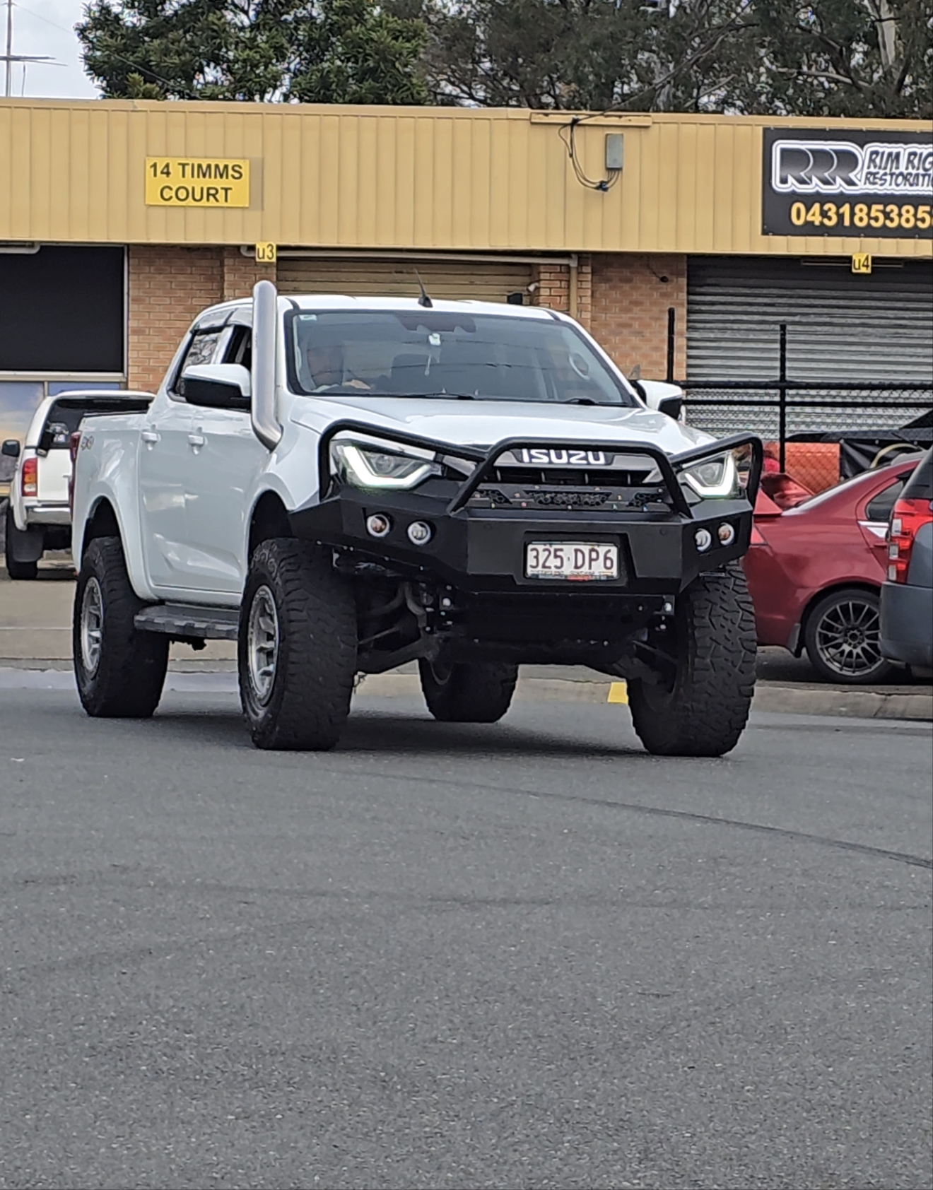 DMAX RAZZBAR ANGRY EYES 2021-23