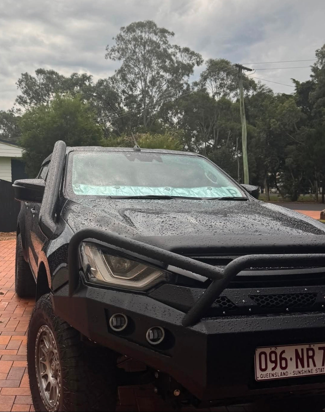 DMAX RAZZBAR ANGRY EYES 2021-23