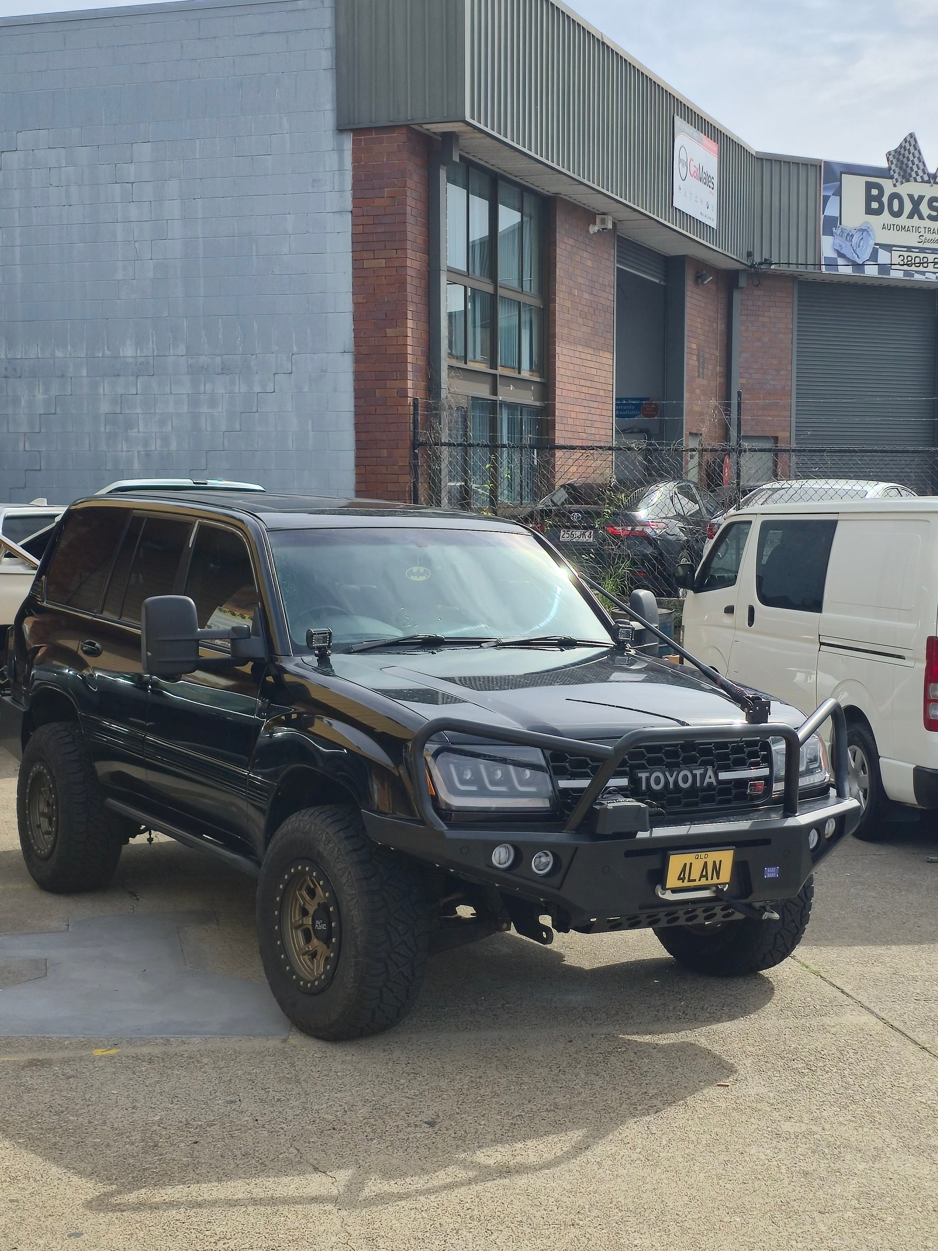 Newly realesed 100 series Landcruiser RazzBar
