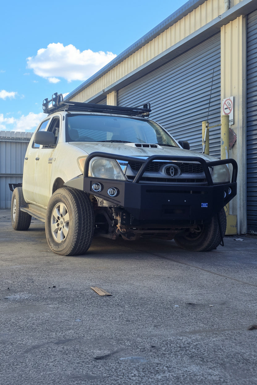 HILUX 05-11 N70 PREFACE  RAZZBAR