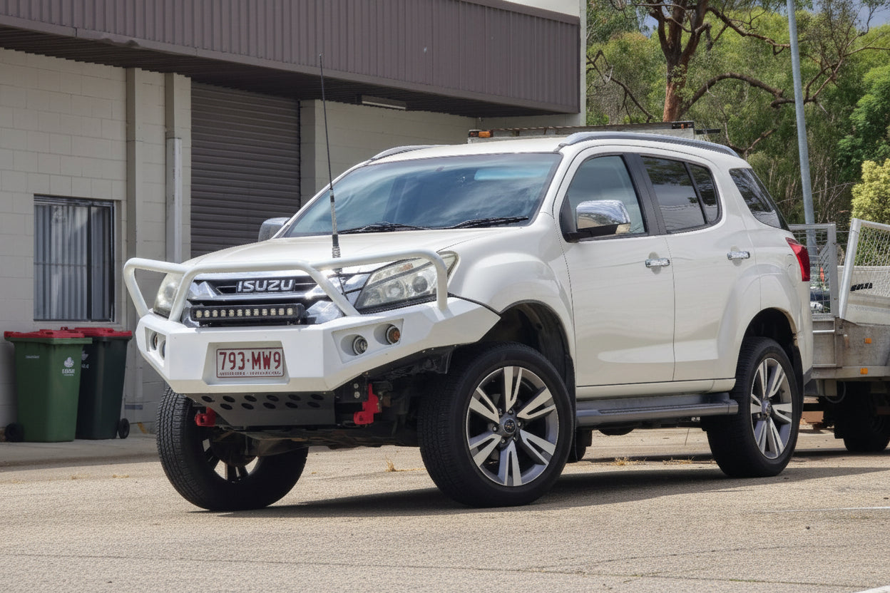 RAZZ BAR ANGRY EYES DMAX/ 12-16/ MUX 11/2013 - 04/2017 PRE ORDER FOR  FEB 2026