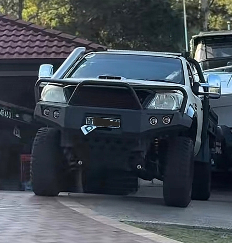 RAZZ BAR BULLBAR AGRESSEVE EYES Suitable For Toyota Hilux 2005-2011