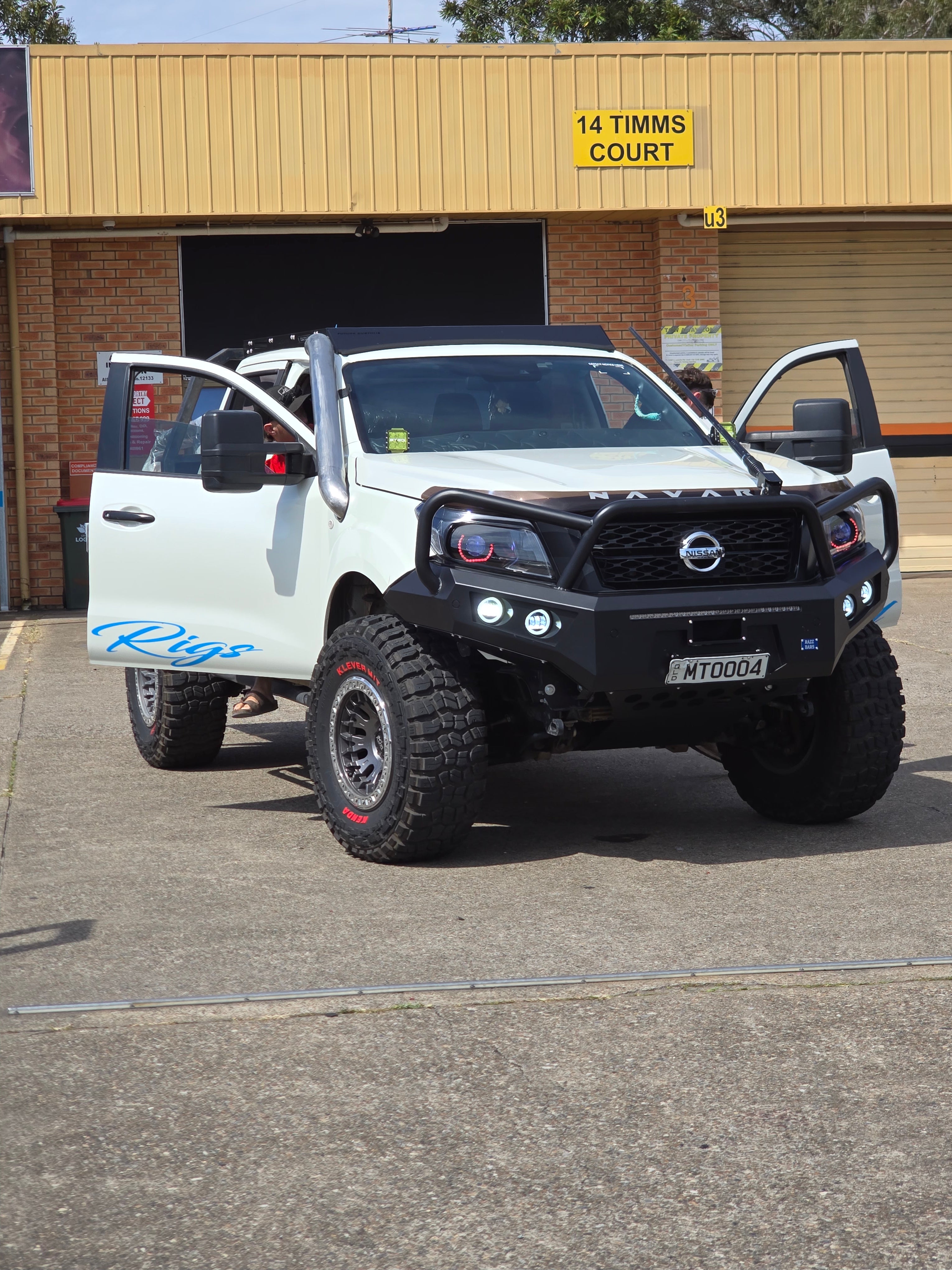 RAZZBAR AGGRESSIVE ANGRY EYES NP300 SERIES 5 IN STOCK