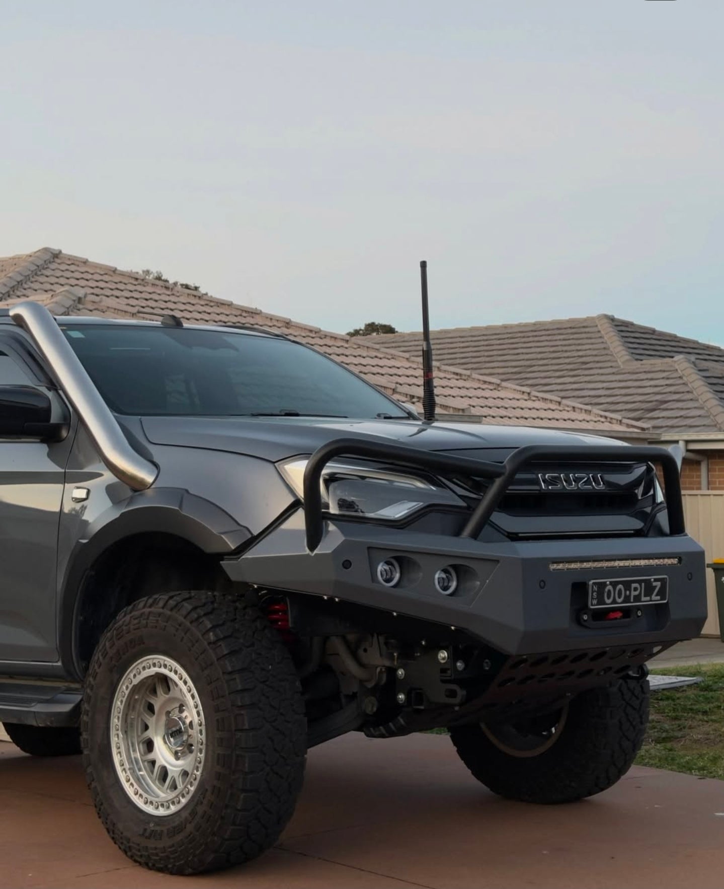 RAZZ BAR NEW DMAX ANGRY EYES FACELIFT LATE 2024+ IN STOCK ORDER NOW!!