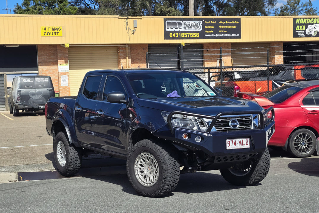 RAZZ BAR ANGRY EYES NP300!