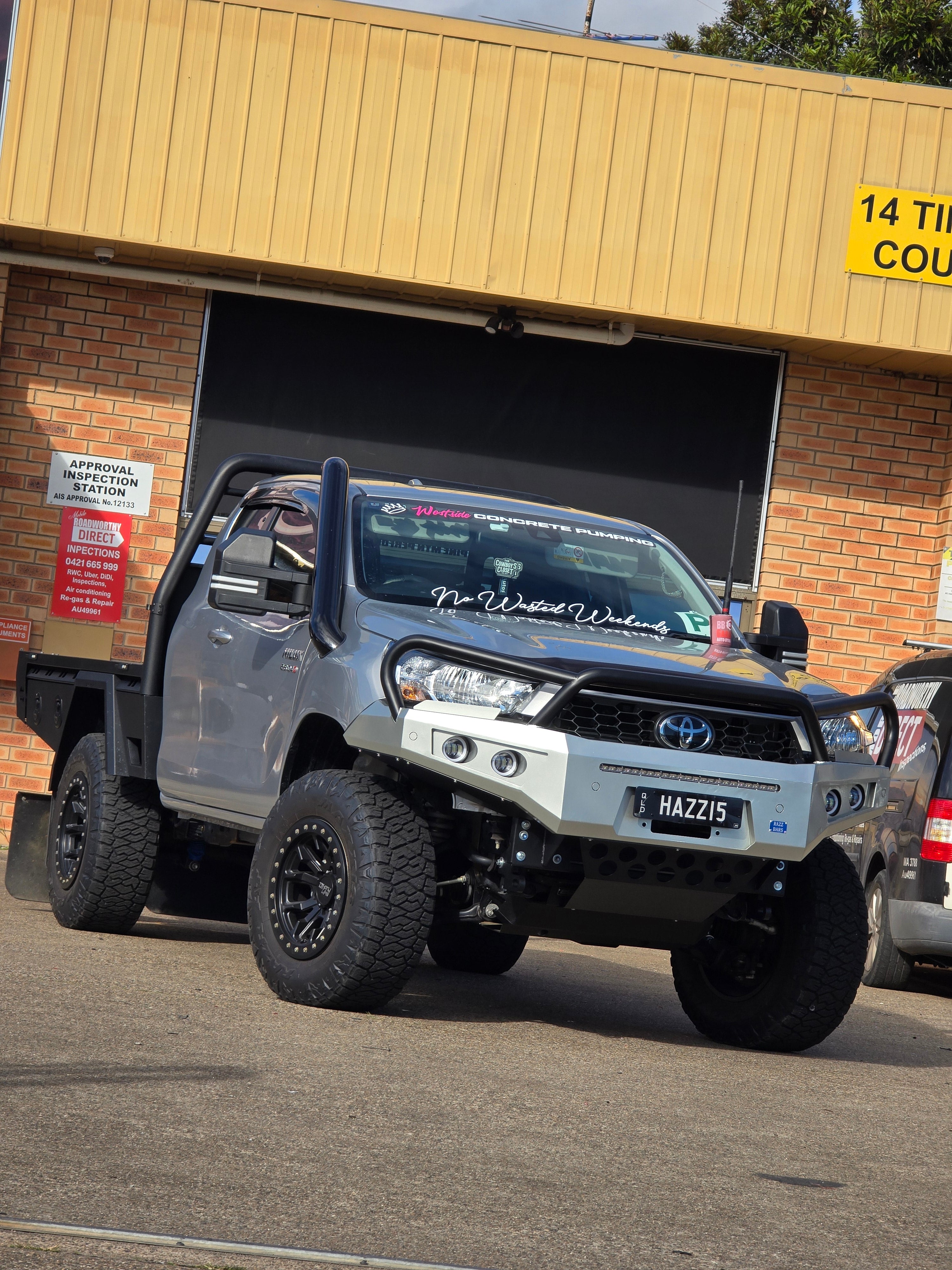 HILUX 21-25 N80 ANGRY EYES RAZZBAR IN STOCK ORDER NOW!!