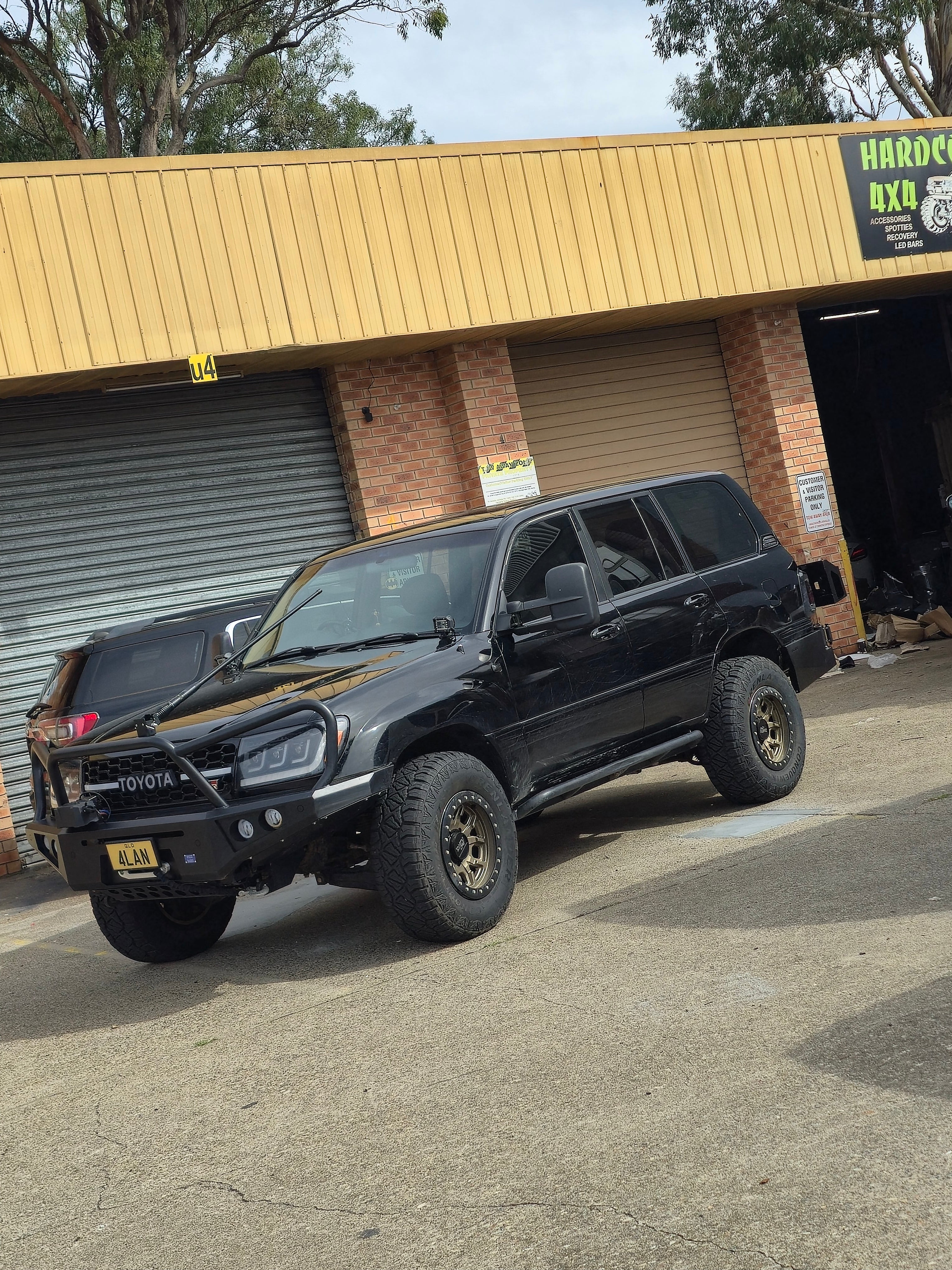 Newly realesed 100 series Landcruiser RazzBar