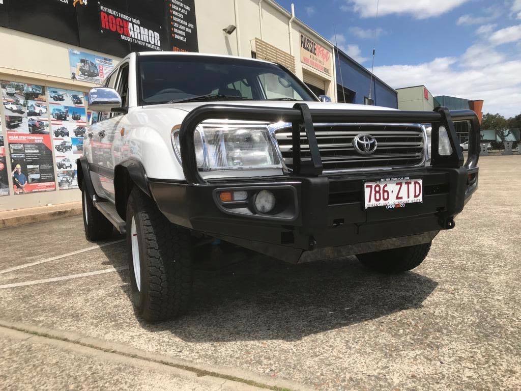 Toyota LandCruiser 100 Series (IFS) RockArmor Premium Bull Bar -