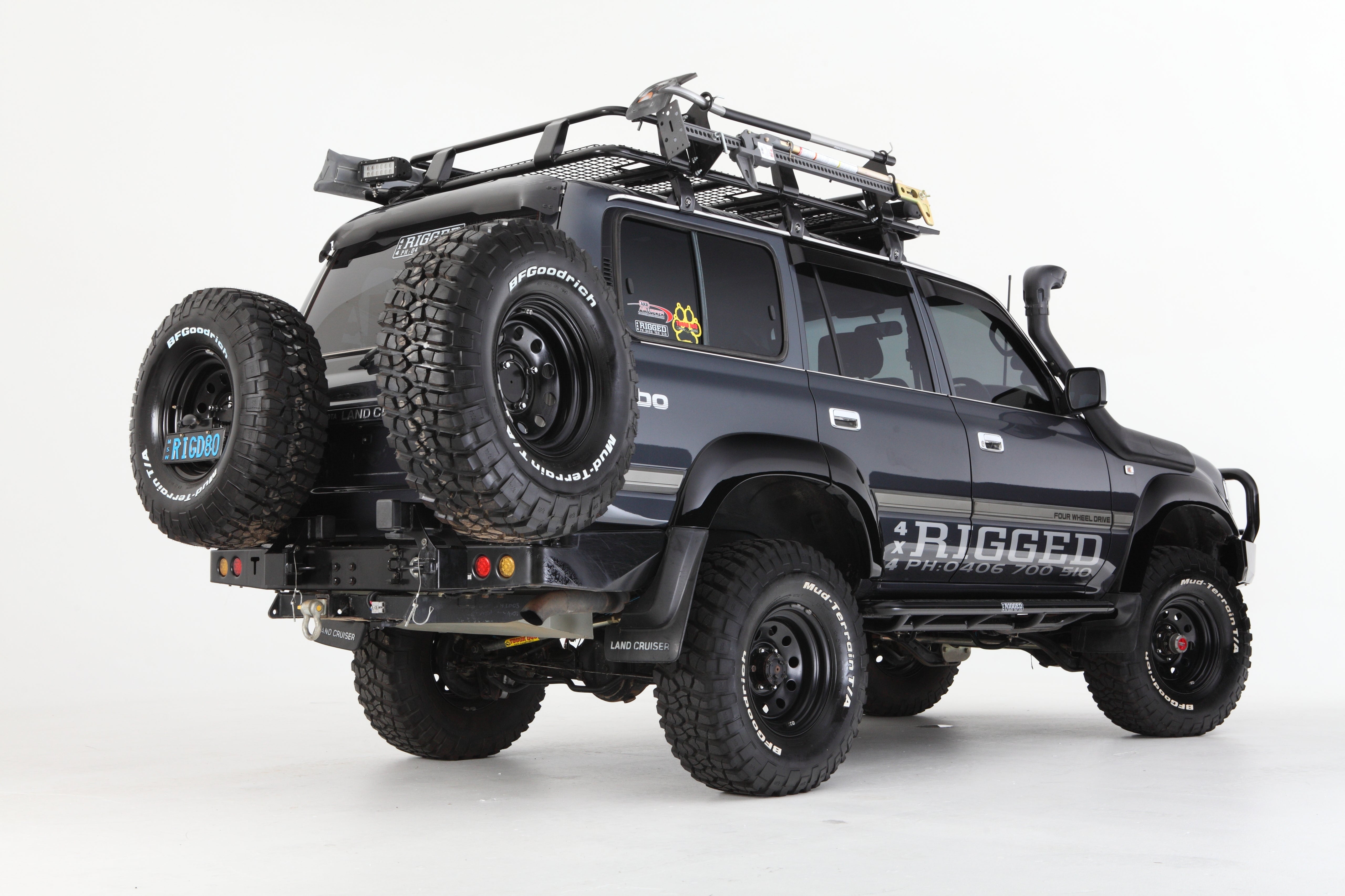 80 Series Landcruiser Rockslider Side Steps - Rockarmor 4x4