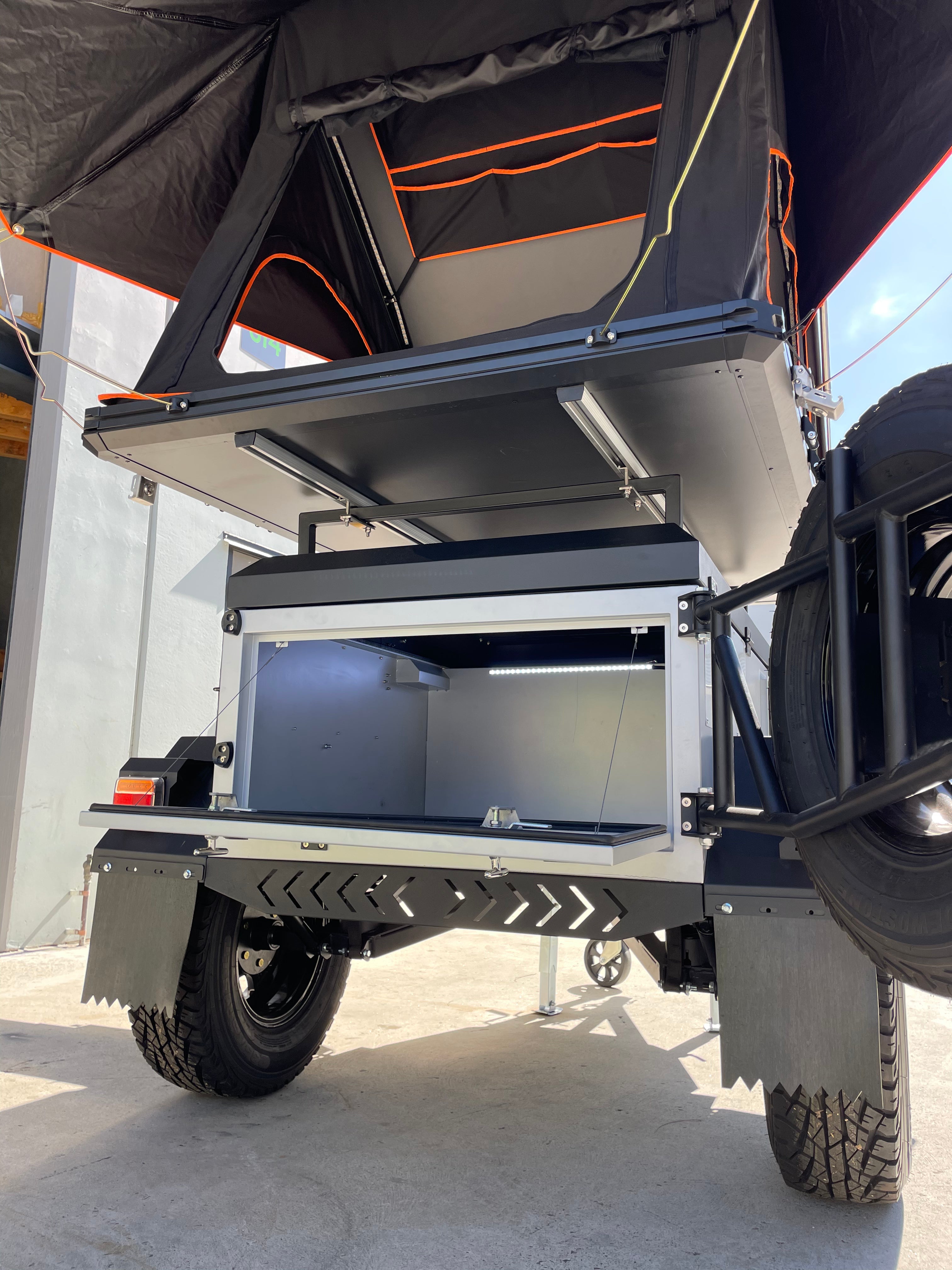 TX CRAWLER CAMPER TRAILER