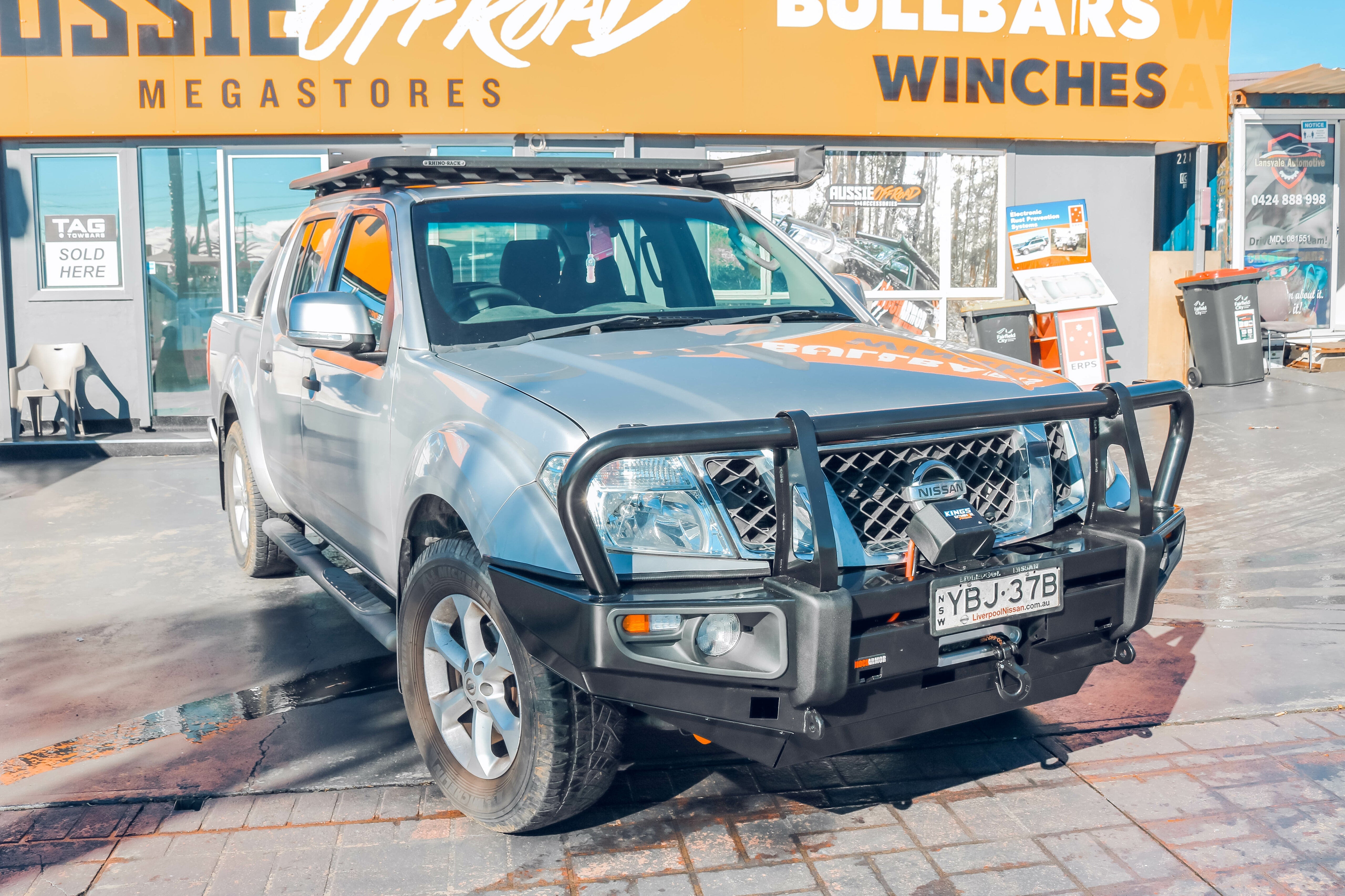 Nissan Navara D40 | R51 Pathfinder | Premium Series Bull Bar - Rockarmor