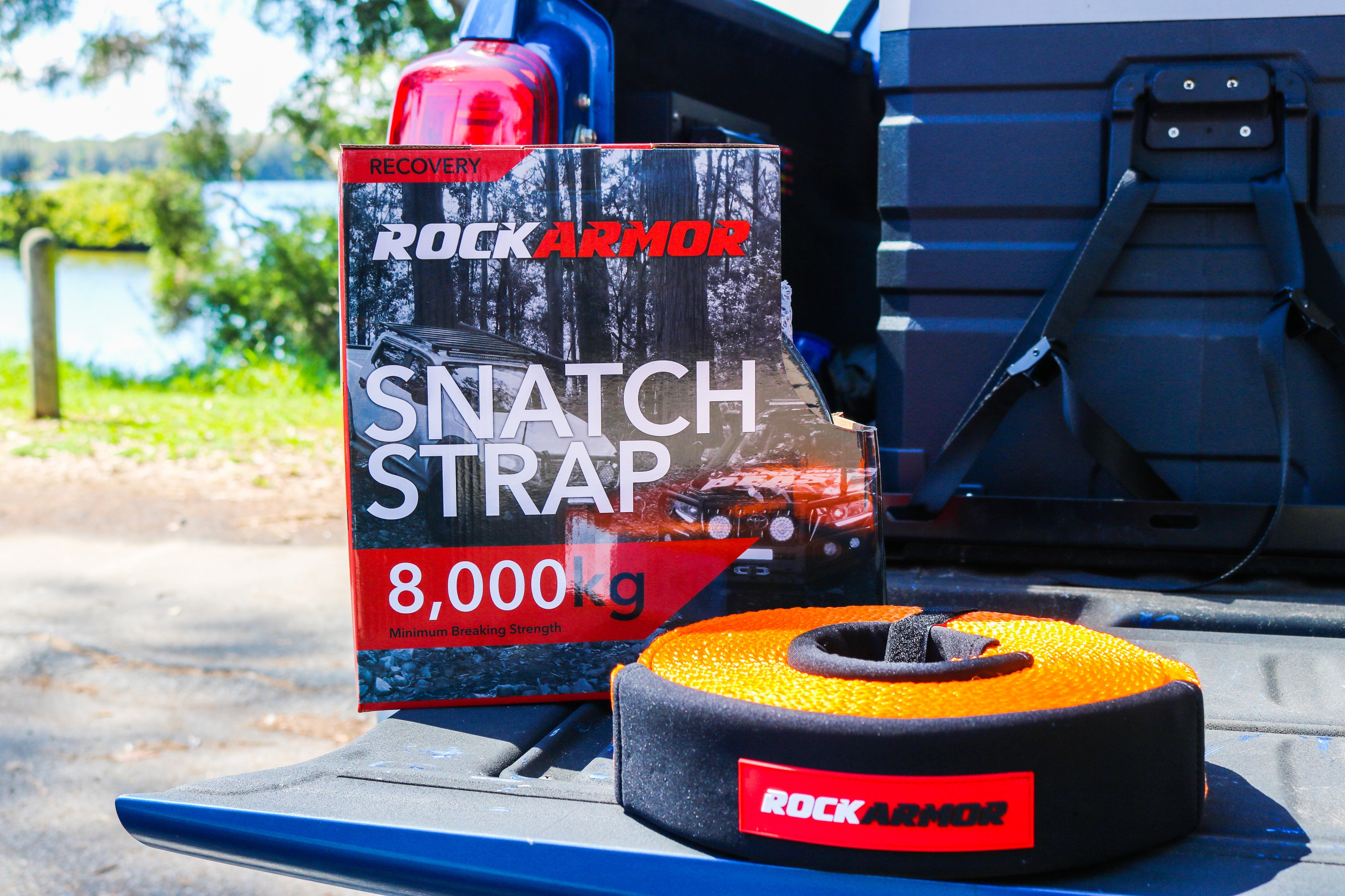 8000kg 9 Meter Recovery Snatch Strap | Rockarmor 4x4