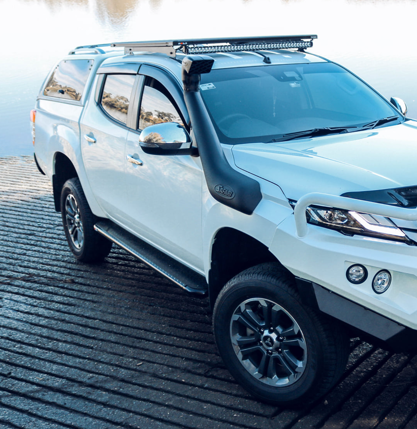 Mitsubishi Mr Triton Side Rockslider Heavy Duty Side Steps | Rockarmor
