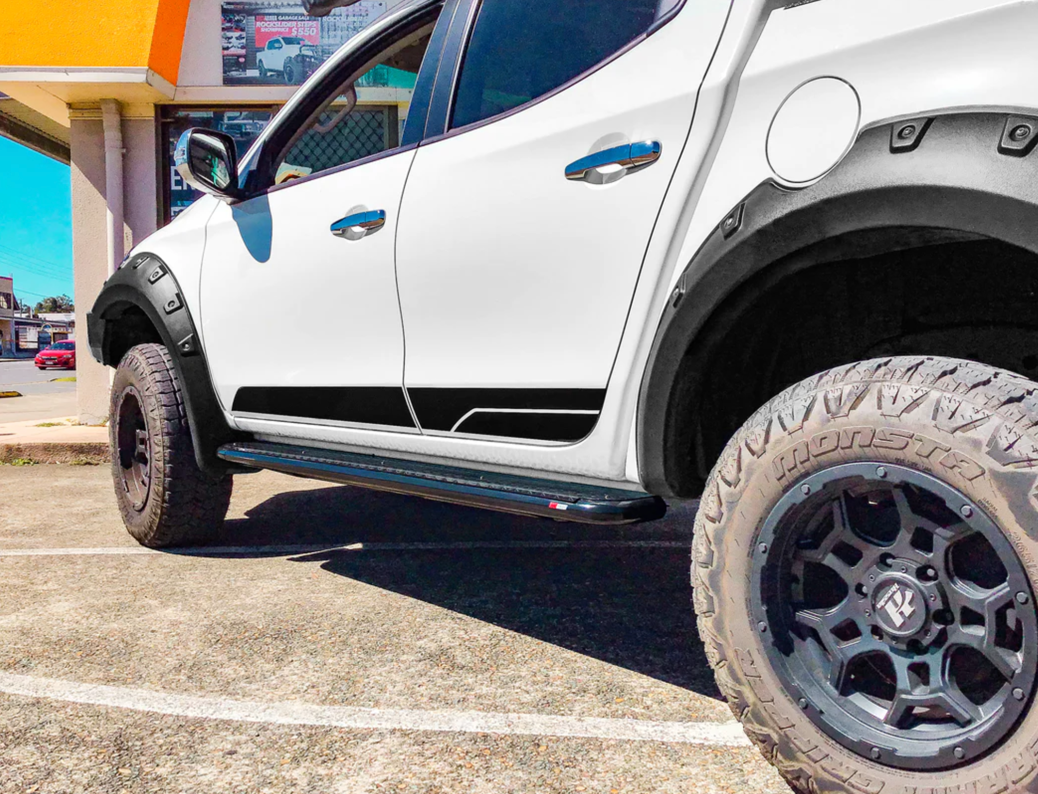 Mitsubishi MN-ML Triton Rockarmor Rockslider Heavy Duty Side Steps