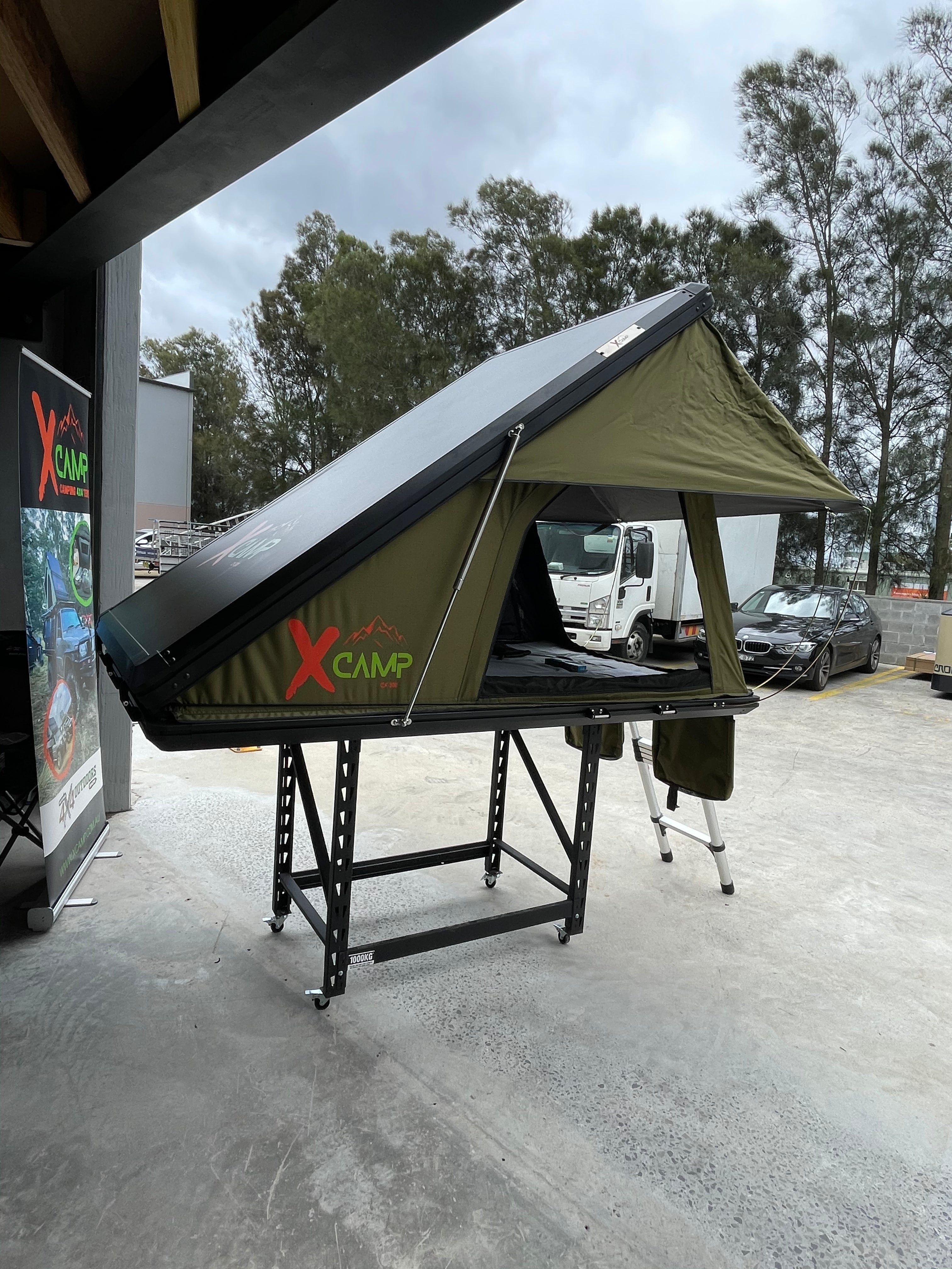 CX300 HARDSHELL ROOFTOP TENT 270 AWNING