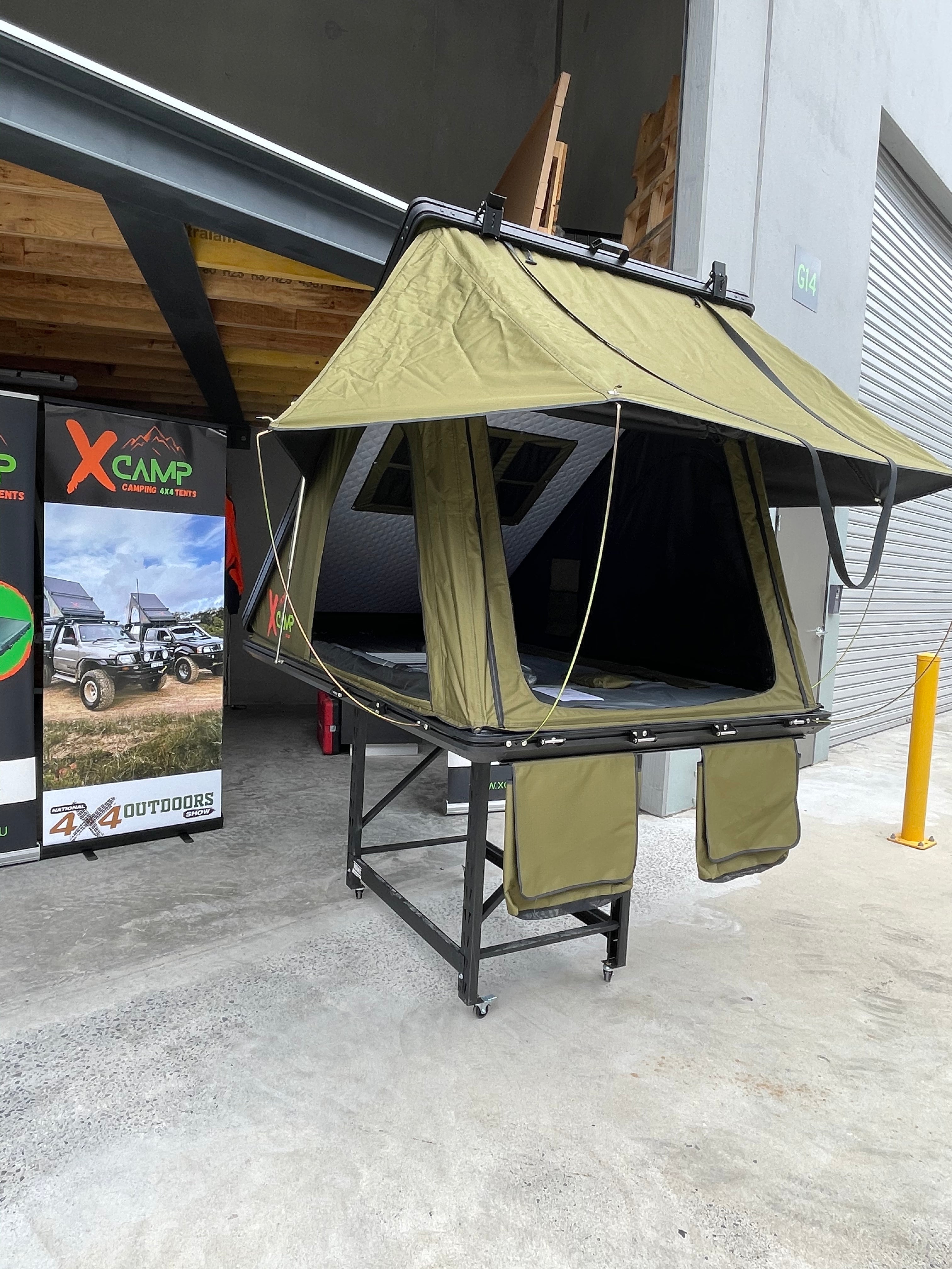 CX300 HARDSHELL ROOFTOP TENT 270 AWNING