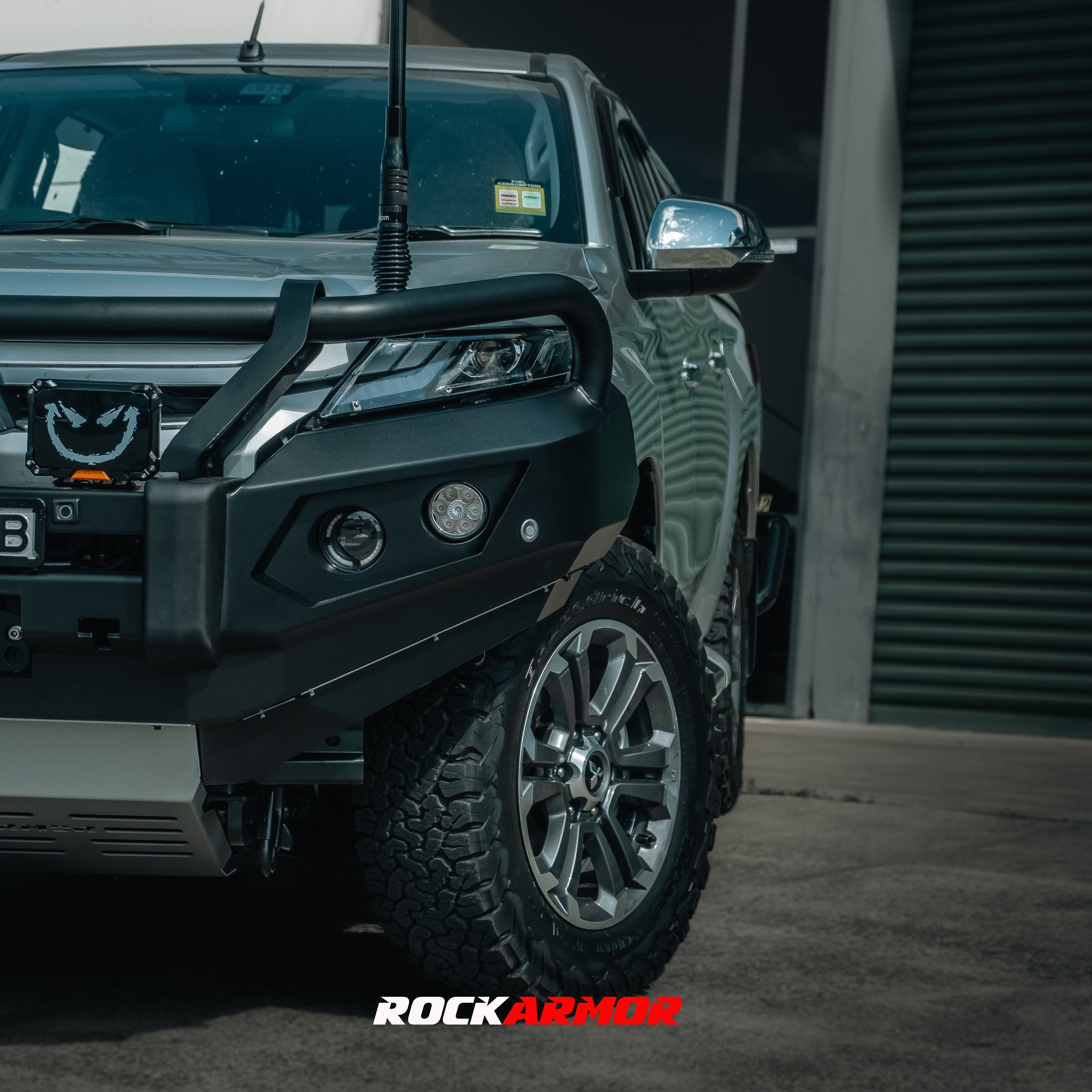 Rockarmor GT Hoop Bull Bar - Mitsubishi Mr Triton